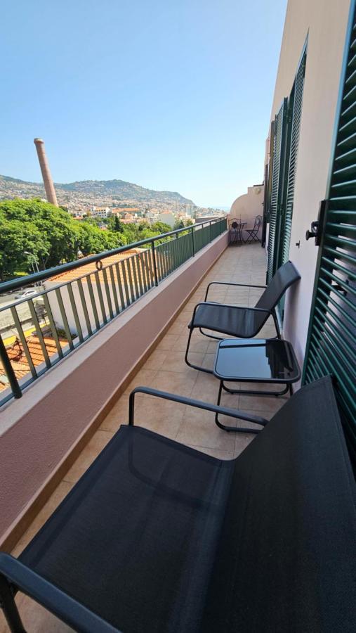 Garden And Seaview Apartment - Free Parking Funchal  Exterior photo